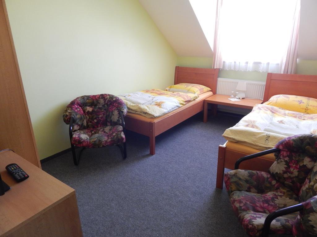 Penzion U Kasnych Mníšek pod Brdy エクステリア 写真