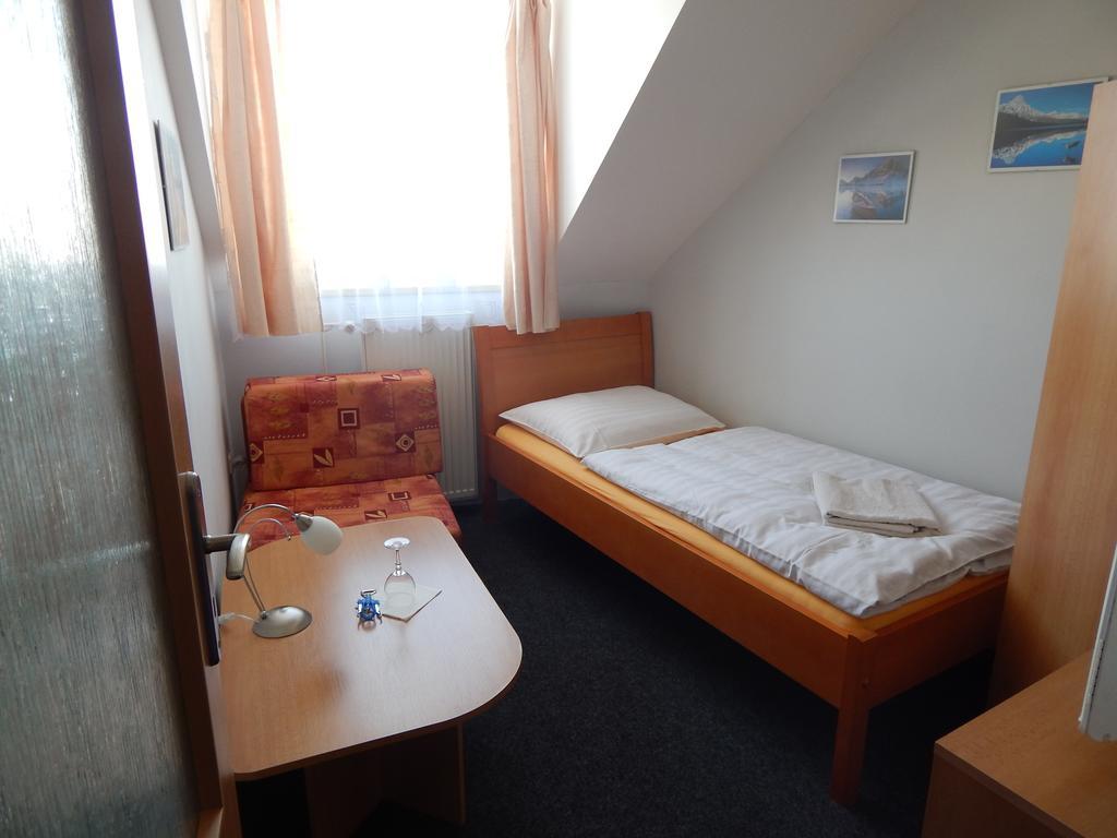 Penzion U Kasnych Mníšek pod Brdy エクステリア 写真