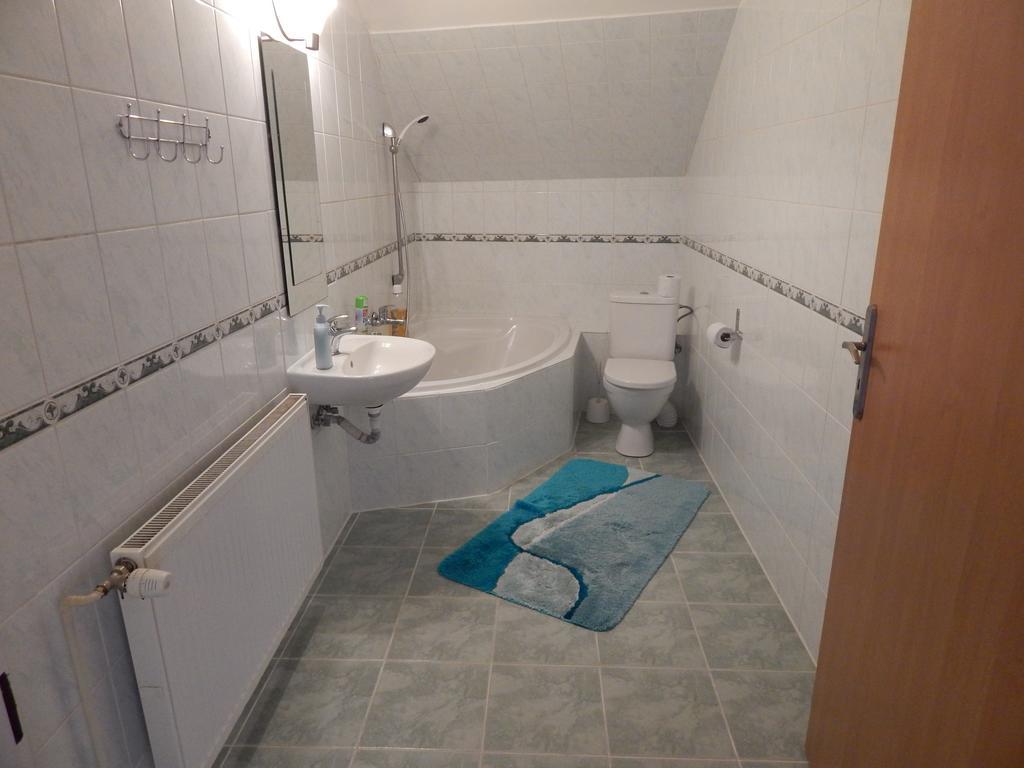 Penzion U Kasnych Mníšek pod Brdy エクステリア 写真