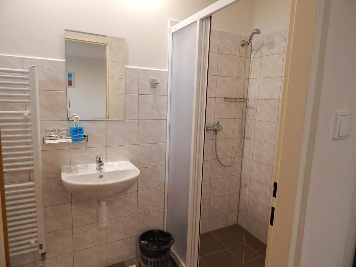 Penzion U Kasnych Mníšek pod Brdy エクステリア 写真